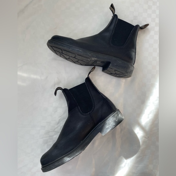 Blundstone #063
WOMEN'S DRESS
CHELSEA BOOTS - BLACK - Picture 3 of 5